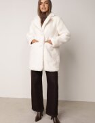 fashion Palton de blană bej deschis la un rând de nasturi cu buzunare și guler elegant Daienna