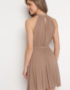 fashion Rochie bej plisată mini cu curea textilă cu închidere la gât Xaliarra