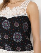 fashion Top fără mâneci Negru-Albastru din viscoză cu dantelă și ciucuri Comoria