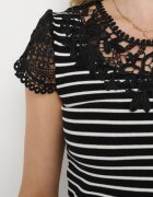 g-dz fashion T-shirt negru de bumbac din material reiat cu decolteu din dantelă și mâneci Hyacintia