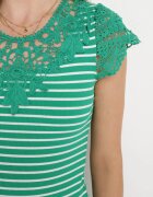 g-dz fashion T-shirt Verde din Bumbac din Material Reiat cu Decolteu și Mâneci din Dantelă Hyacintia