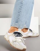 gogo gogo Adidași Bej-Gri cu Cusături Decorative și Șireturi Contrastante Ilivrella