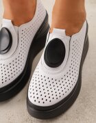goodin Pantofi de piele albi cu talpă compensată și carâmb perforat Vondelle