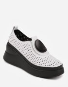 goodin Pantofi de piele albi cu talpă compensată și carâmb perforat Vondelle