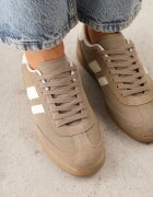 gowin Sneakers din piele în stilul tenisilor iconici Aragonna Bej închis