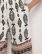h&s Pantaloni scurți Bej deschiși cu talie înaltă și cu model etnic Filanetia