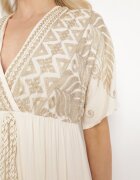 h&s Rochie bej deschis din vâscoză cu decolteu petrecut și broderie cu fir metalic Emhiris