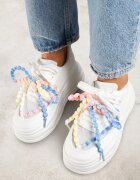 ideal Adidași Albi cu talpă groasă decorați cu mărgele Amomera