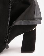 ideal Botine elegante pe toc gros cu carâmb cu decupaj în formă de V Calvori Negre