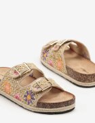 ideal Papuci bej închis cu talpă platformă groasă cu împletitură și model floral Wioleira