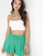 j.stars Pantaloni scurți Verde cu Picioare Largi Plisate din Viscoză Tsuke