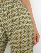 j.stars Pantaloni Verzi din Viscoză cu Model Geometric și Elastic în Talie Metelia