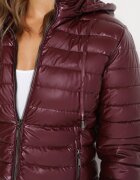 j.style Geacă Matlasată Bordo Finisată cu Glugă Detașabilă și Elastic la Mâneci Mivisea