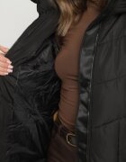 j.style Geacă Neagră Matlasată cu Glugă și Fermoare laterale Lindrie