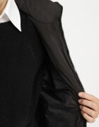 j.style Geacă Neagră Matlasată Puffer cu croi drept și elastic la mâneci Suzzana