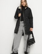 j.style Geacă Parka Clasică Neagră cu Căptușeală de Blană Olenevia