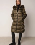 j.style Jachetă lungă matlasată verde cu Glugă Detașabilă cu Blană și Fentă cu Capse Dennithra