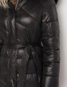 j.style Jachetă Matlasată Neagră lungă cu Glugă Detașabilă cu Blană și Curea oleti