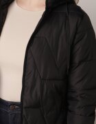 j.style Jachetă Neagră cu Matlasare Amplă și Glugă Yasidi