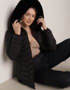 j.style Jachetă Neagră Matlasată De Tranziție cu Glugă și Șnururi Laterale Fezika