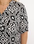 j&x Bluză de viscoză Negru-Alb cu nasturi cu imprimeu geometric Perita