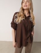 j&x Cămașă maro tip liliac din viscoză cu broderie și mâneci cu prindere Jilyla