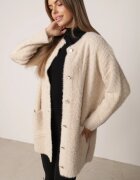 j&x Cardigan din lână croială lungă cu buzunare și nasturi decorativi Opejta Bej