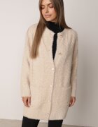 j&x Cardigan din lână croială lungă cu buzunare și nasturi decorativi Opejta Bej