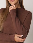 j&x Cu guler înalt minimalist cu lână și manșete striate Jazuria Maro