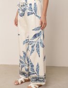 j&x Pantaloni din viscoză largi cu motiv floral Casual Nelinore Crem cu albastru