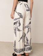 j&x Pantaloni din viscoză largi cu motiv floral Casual Nelinore Crem cu negru