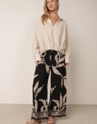 j&x Pantaloni din viscoză largi cu motiv floral Casual Nelinore Negri
