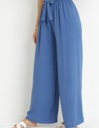 j&x Pantaloni largi bleumarin cu curea de material și elastic în talie Dellisa