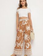 j&x Pantaloni Maro cu Imprimeu Tropical și cu Picioare Largi Emivelli
