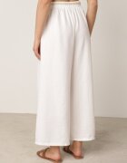 j&x Pantaloni palazzo largi din vâscoză cu talie înaltă și șnur Calamia Albi