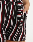 j&x Pantaloni scurți Negru-Roșu Pereilodia