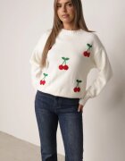 j&x Pulover clasic cu lână și vișine în relief Ellatera Bej deschis