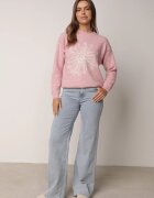 j&x Pulover din bumbac și lână decorat cu broderie florală în față Deta Roz