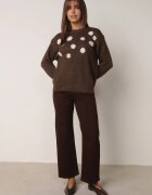 j&x Pulover din bumbac și lână decorat cu flori brodate Seirania Maro