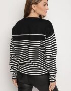 j&x Pulover Negru cu Bumbac în Dungi cu Scris Brodat Zeanista