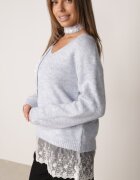 j&x Pulover romantic din lână cu inserție din dantelă și fular îngust Averita Albastru