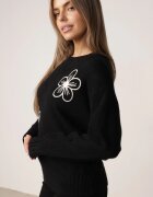 j&x Pulover simplu din lână decorat cu flori din fire de lână Grilena Negru