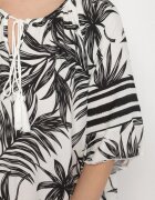 j&x Rochie Albă cu croială tip cutie cu legătură la decolteu cu model floral Mirionela