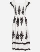 j&x Rochie Albă din vâscoză cu modele ornamentale cu croi evazat Divessa