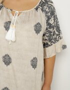 j&x Rochie gri închis din vâscoză în stil boho cu franjuri și volane Korilia