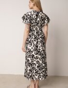 j&x Rochie Neagră Viscoză cu Decolteu Petrecut și Benzi Elastice în Talie Shyraya