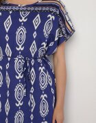 j&x Rochie tip cutie albastră din viscoză cu imprimeu etnic Mirosela