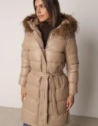 jstyle Geacă bej lungă matlasată cu glugă și blană detașabilă și curea în talie Serenira