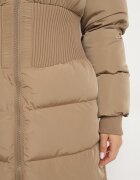 jstyle Jachetă Bej închis Matlasată cu o croială cambrată cu elastic lat în talie și guler înalt Hedilaine
