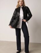 jstyle Jachetă Neagră Ramonesă cu croială cambrată și guler tip tunică Fezinia